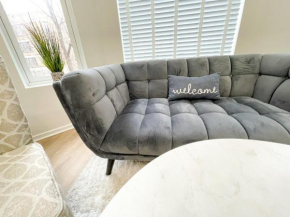 Wrigleyville Friends Unit - 5bdrm